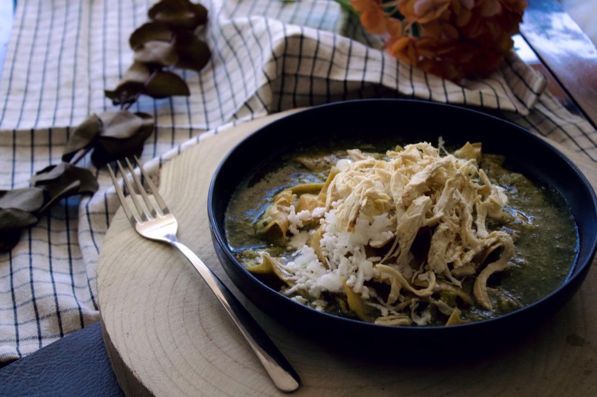 Chilaquiles verdes con pollo